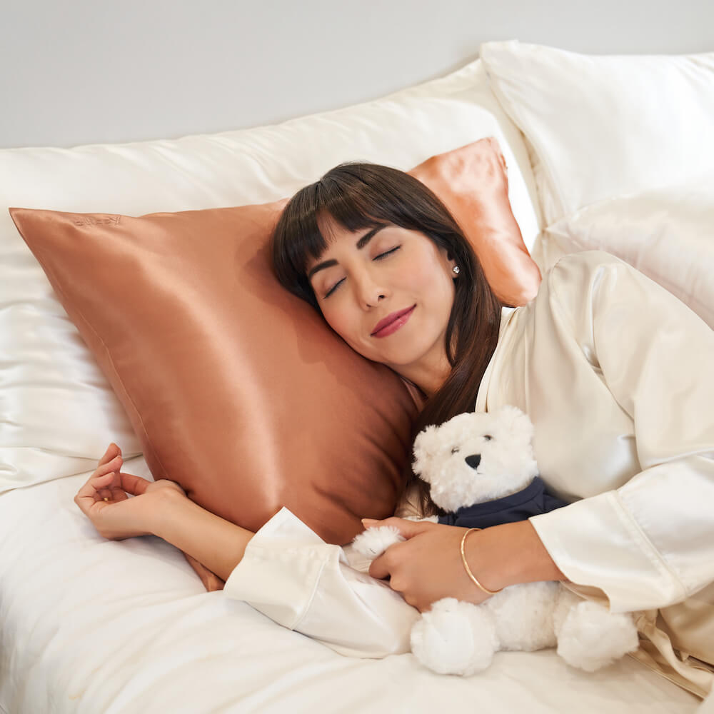 Blissy Cinnamon Silk Pillowcase Detail – Queen