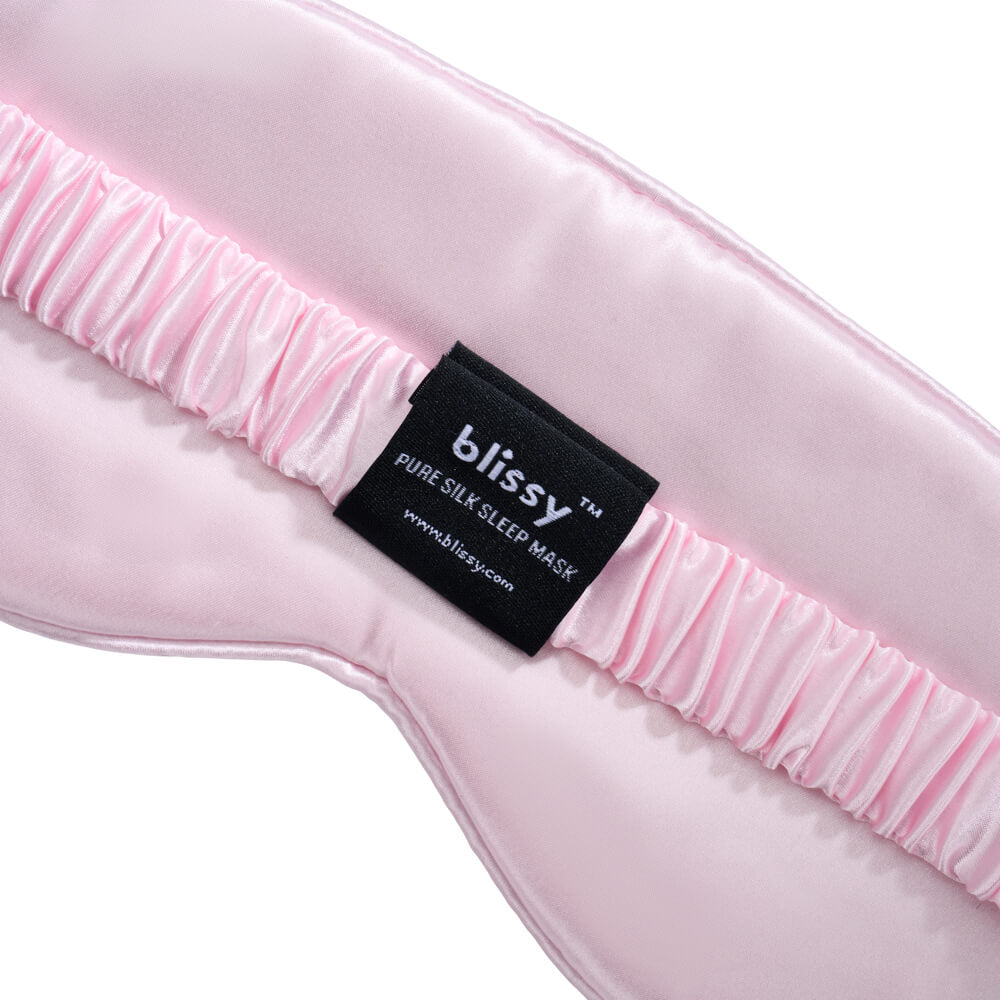 Blissy Blush Sleep Mask Lifestyle – Mulberry Silk