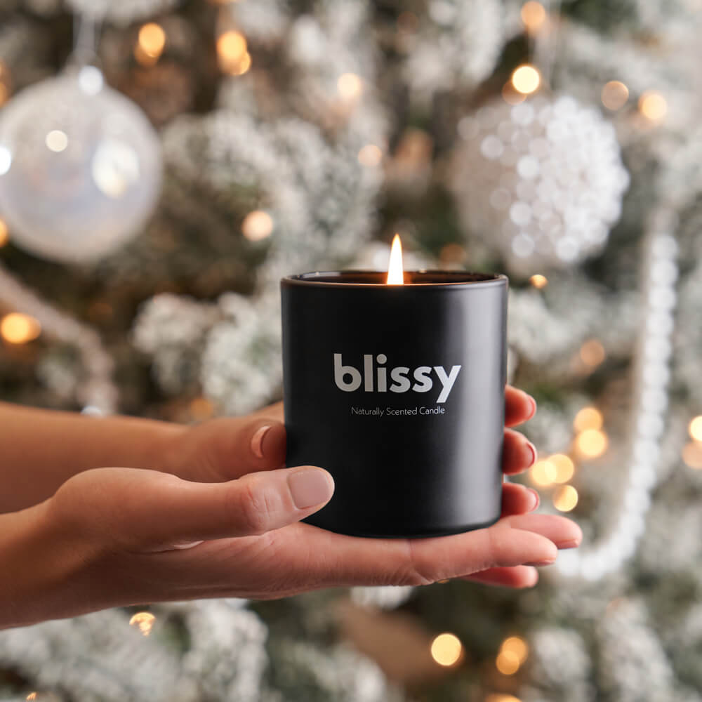 Blissy Woodsmoke & Leather Blissy Candle Lifestyle – Mulberry Silk