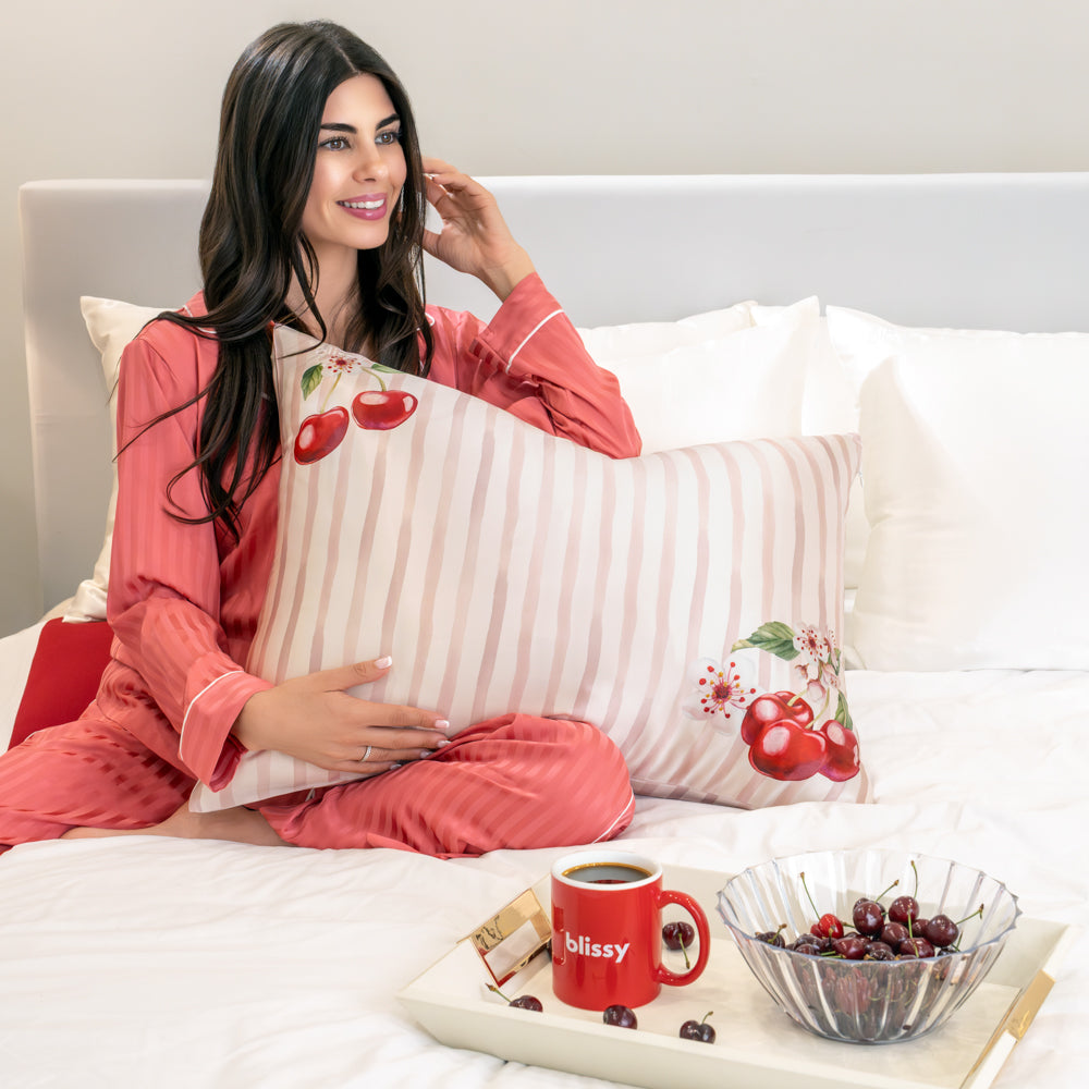 Blissy Mulberry Silk Pillowcase – Cherry Blossom Queen