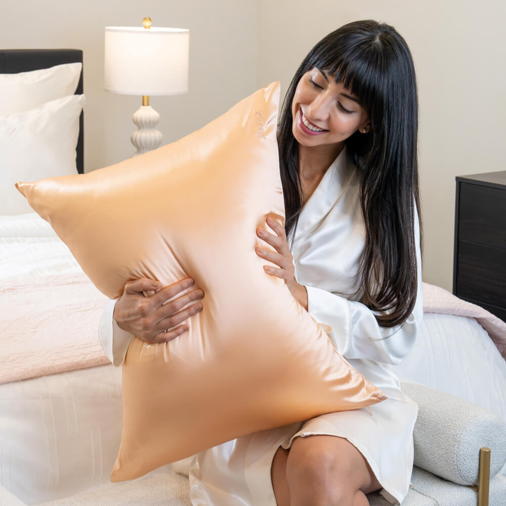 Blissy Peach Silk Pillowcase Detail – Queen