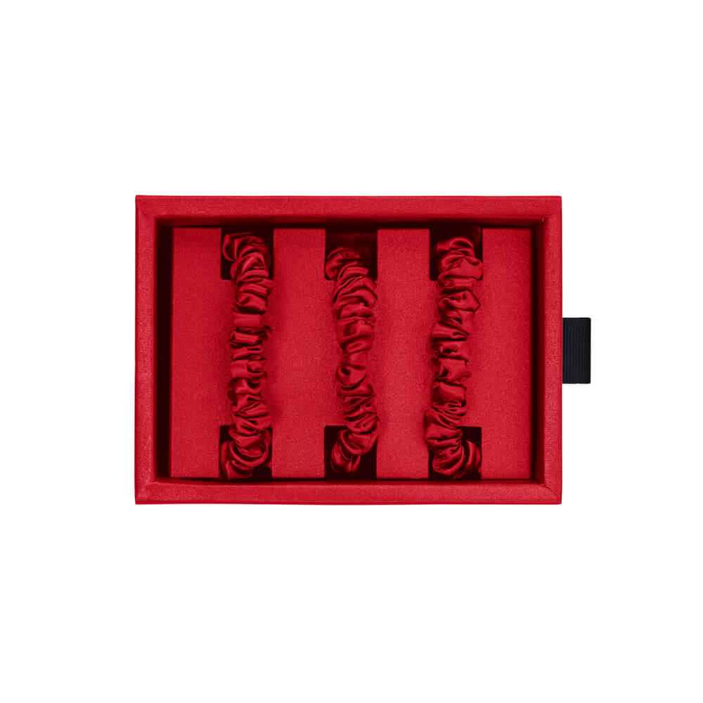 Red Blissy Skinny Scrunchies Close-Up – Blissy 22 Momme Silk