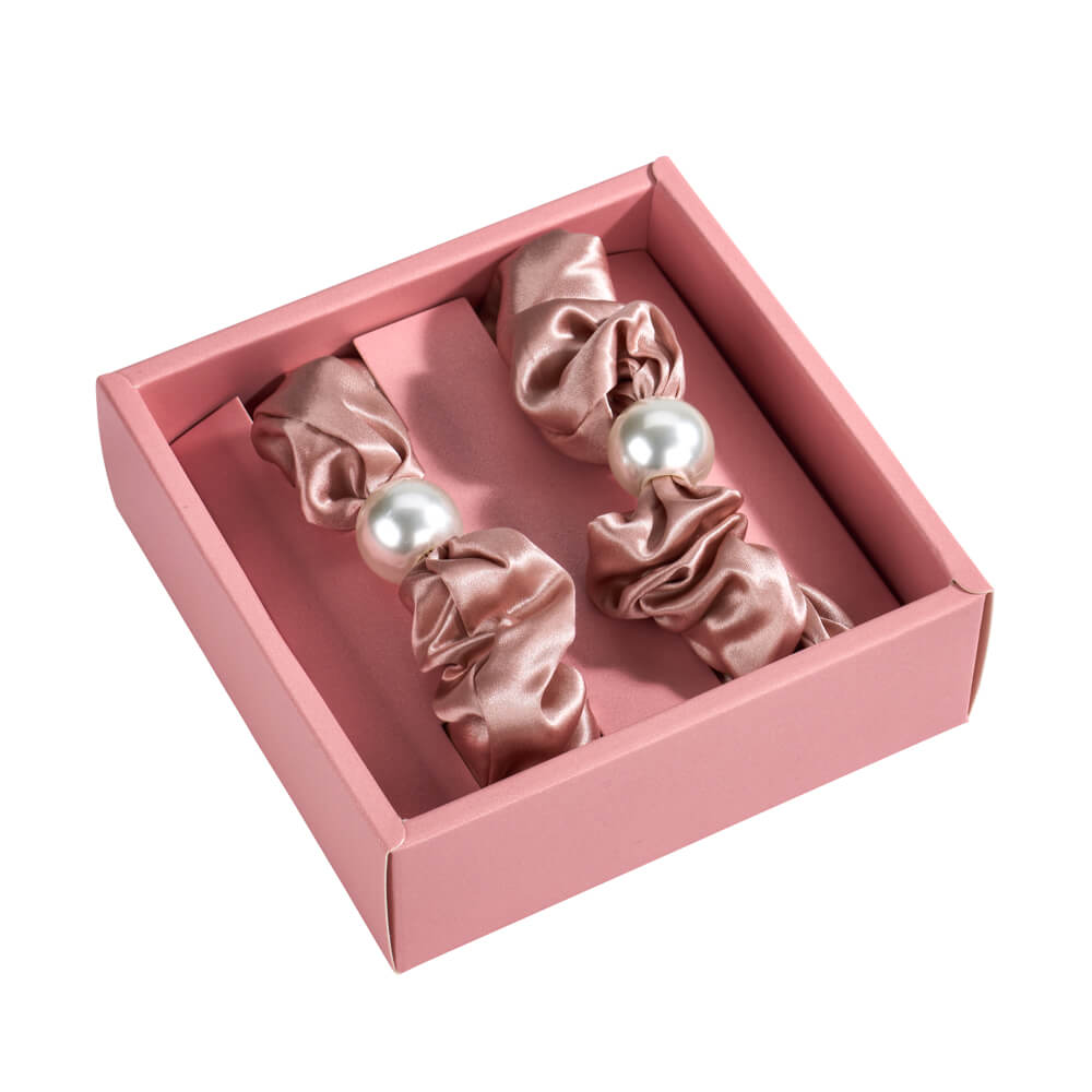 Blissy Rose Gold Blissy Pearl Scrunchies Lifestyle – Mulberry Silk