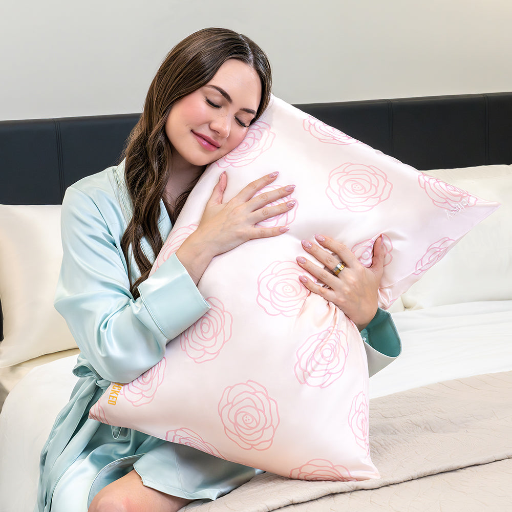 Wicked Pillowcase Close-Up – Blissy 22 Momme Silk
