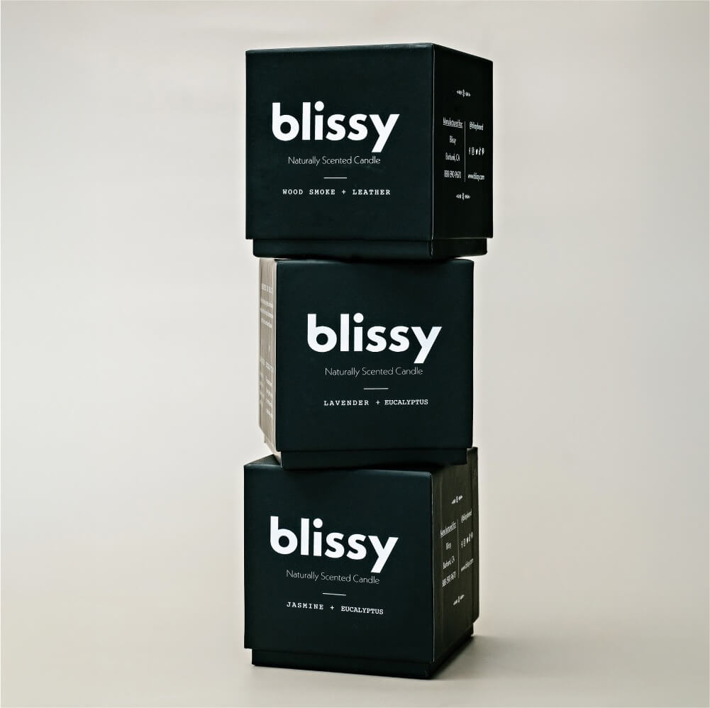 Woodsmoke & Leather Blissy Candle Close-Up – Blissy 22 Momme Silk