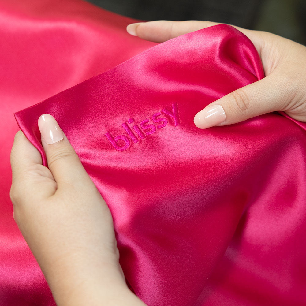 Blissy Queen Hibiscus Pillowcase Lifestyle – Mulberry Silk