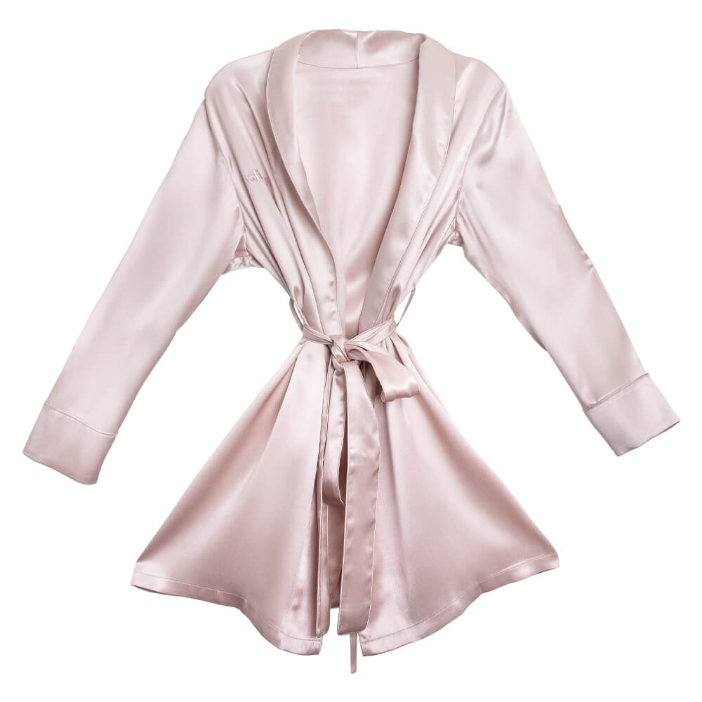 Blissy Pink Classic Robe Lifestyle – Mulberry Silk