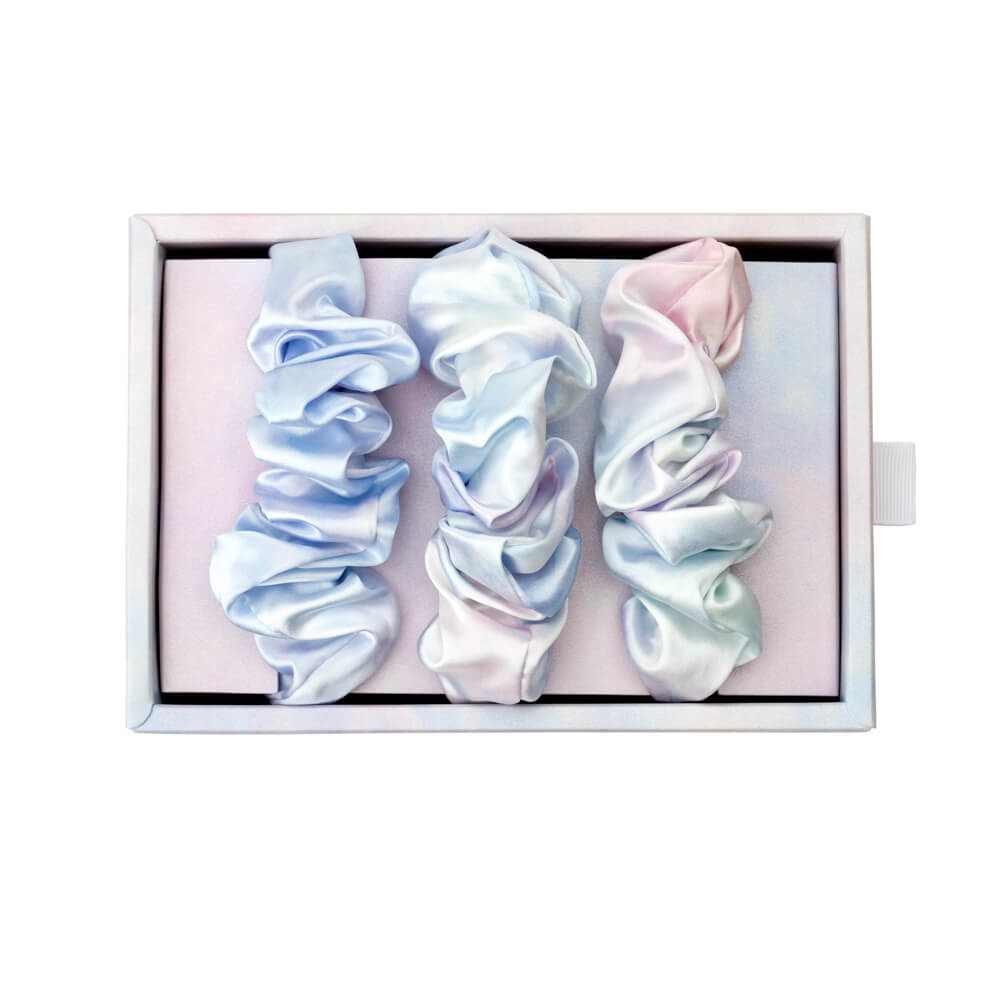 Tie-Dye Blissy Scrunchies Close-Up – Blissy 22 Momme Silk