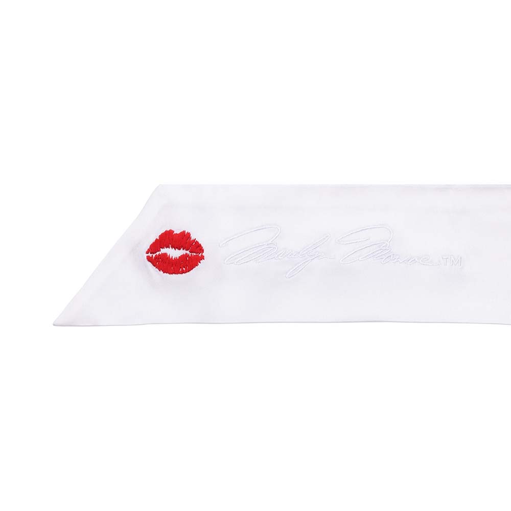 Marilyn Monroe™ Blissy Tail Scrunchie Close-Up – Blissy 22 Momme Silk